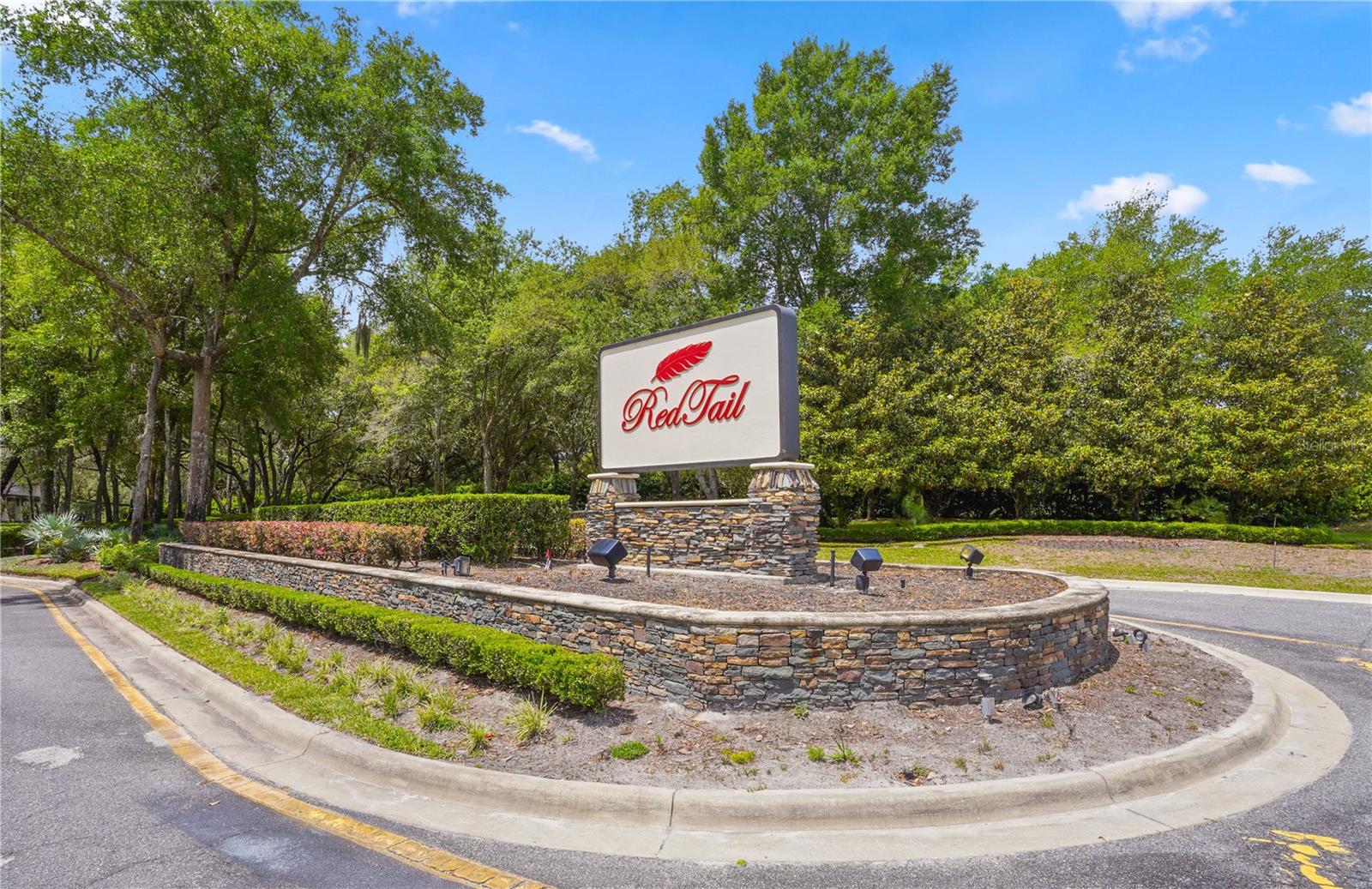 25863 CROSSINGS BLUFF LN, SORRENTO, FL, 32776