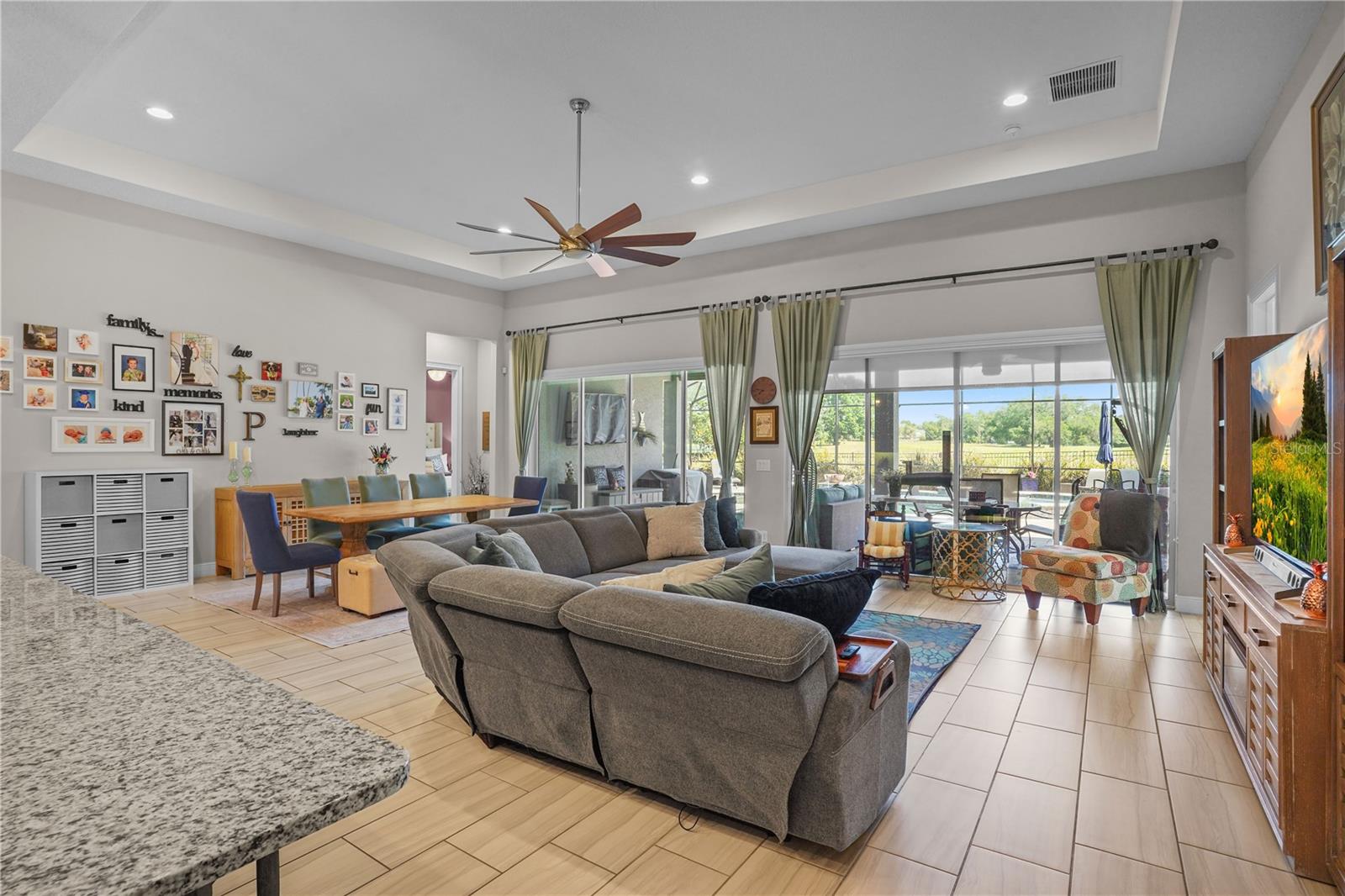 25863 CROSSINGS BLUFF LN, SORRENTO, FL, 32776