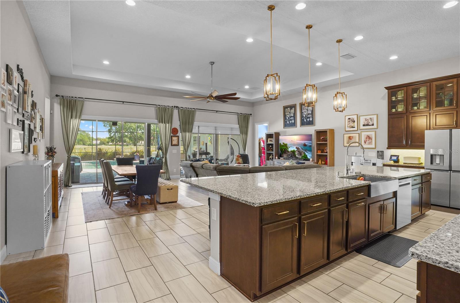 25863 CROSSINGS BLUFF LN, SORRENTO, FL, 32776