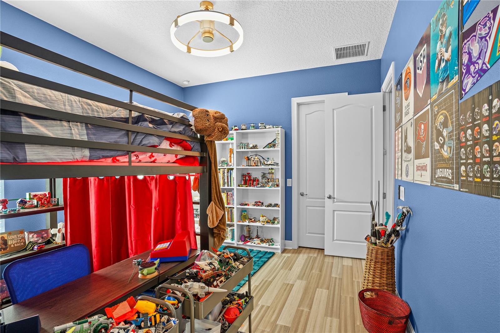 25863 CROSSINGS BLUFF LN, SORRENTO, FL, 32776