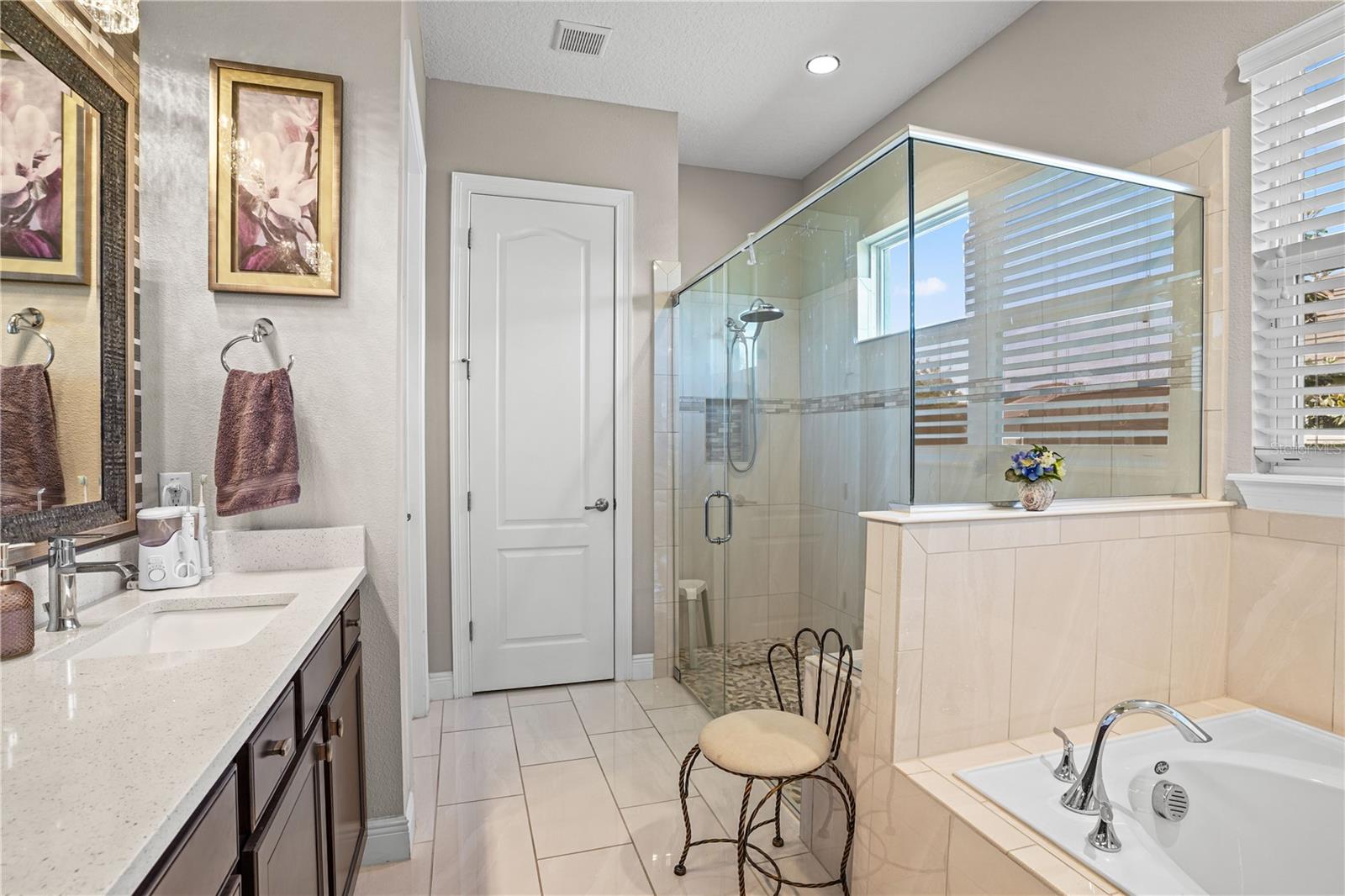 25863 CROSSINGS BLUFF LN, SORRENTO, FL, 32776