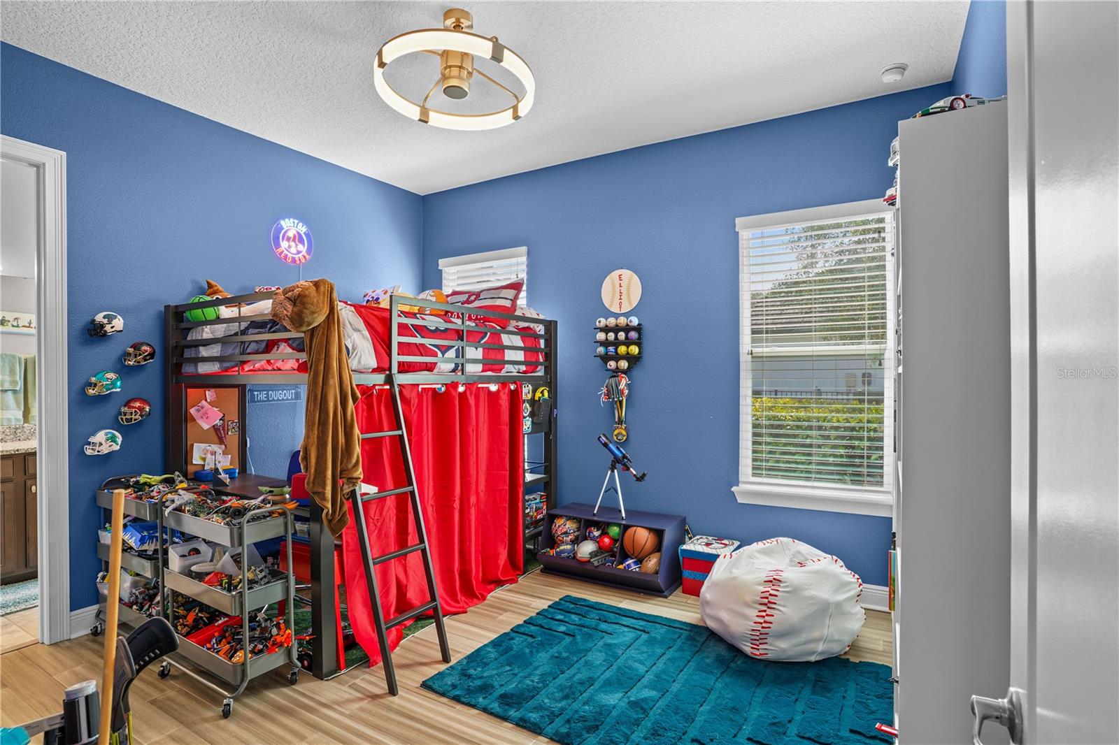 25863 CROSSINGS BLUFF LN, SORRENTO, FL, 32776