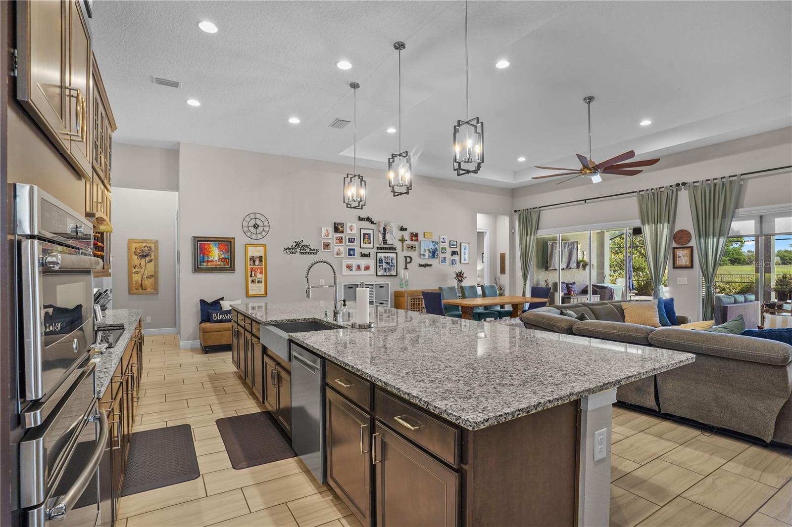 25863 CROSSINGS BLUFF LN, SORRENTO, FL, 32776
