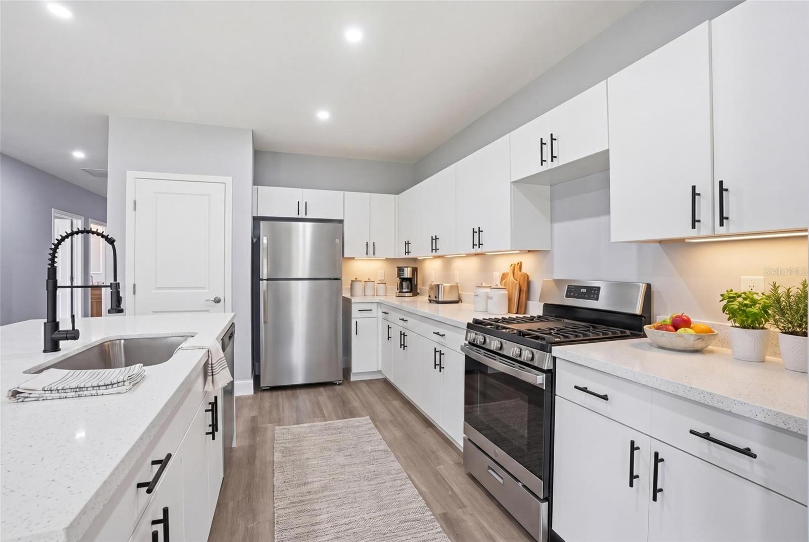 2720 NW 20TH TER, CAPE CORAL, FL, 33993