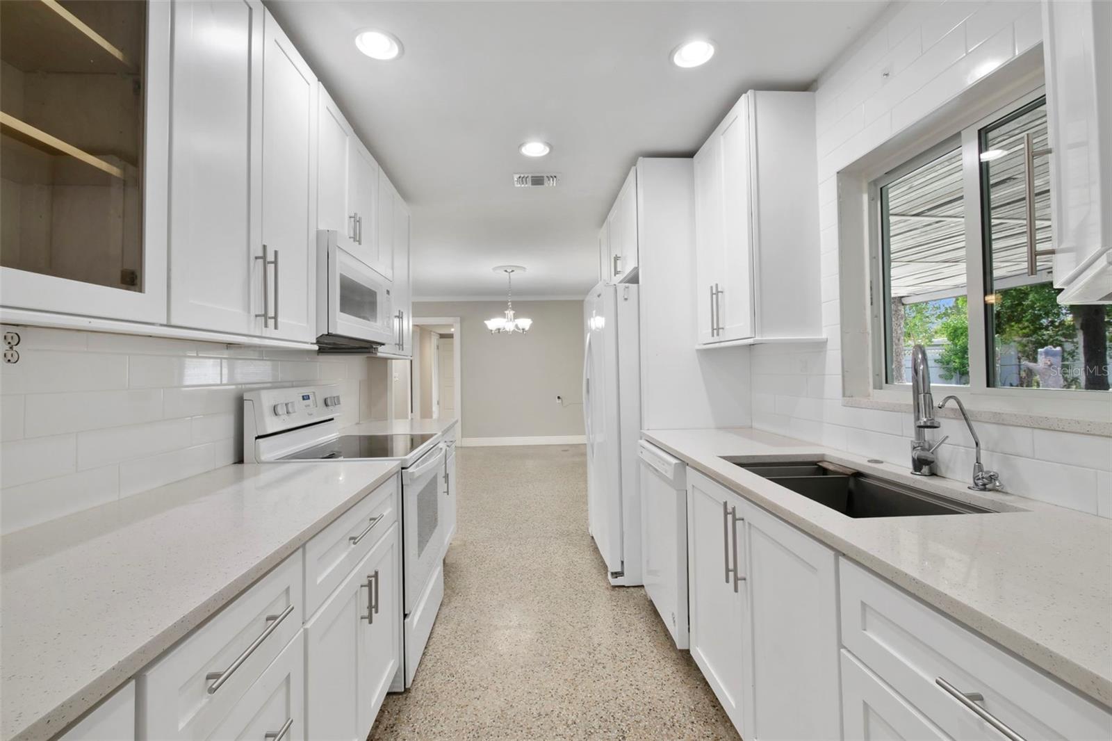 2331 W OAK ST, KISSIMMEE, FL, 34741