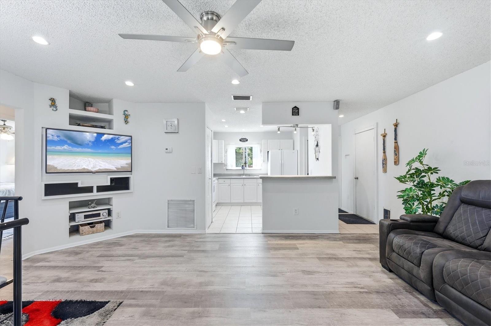 4044 S SALFORD BLVD, NORTH PORT, FL, 34287