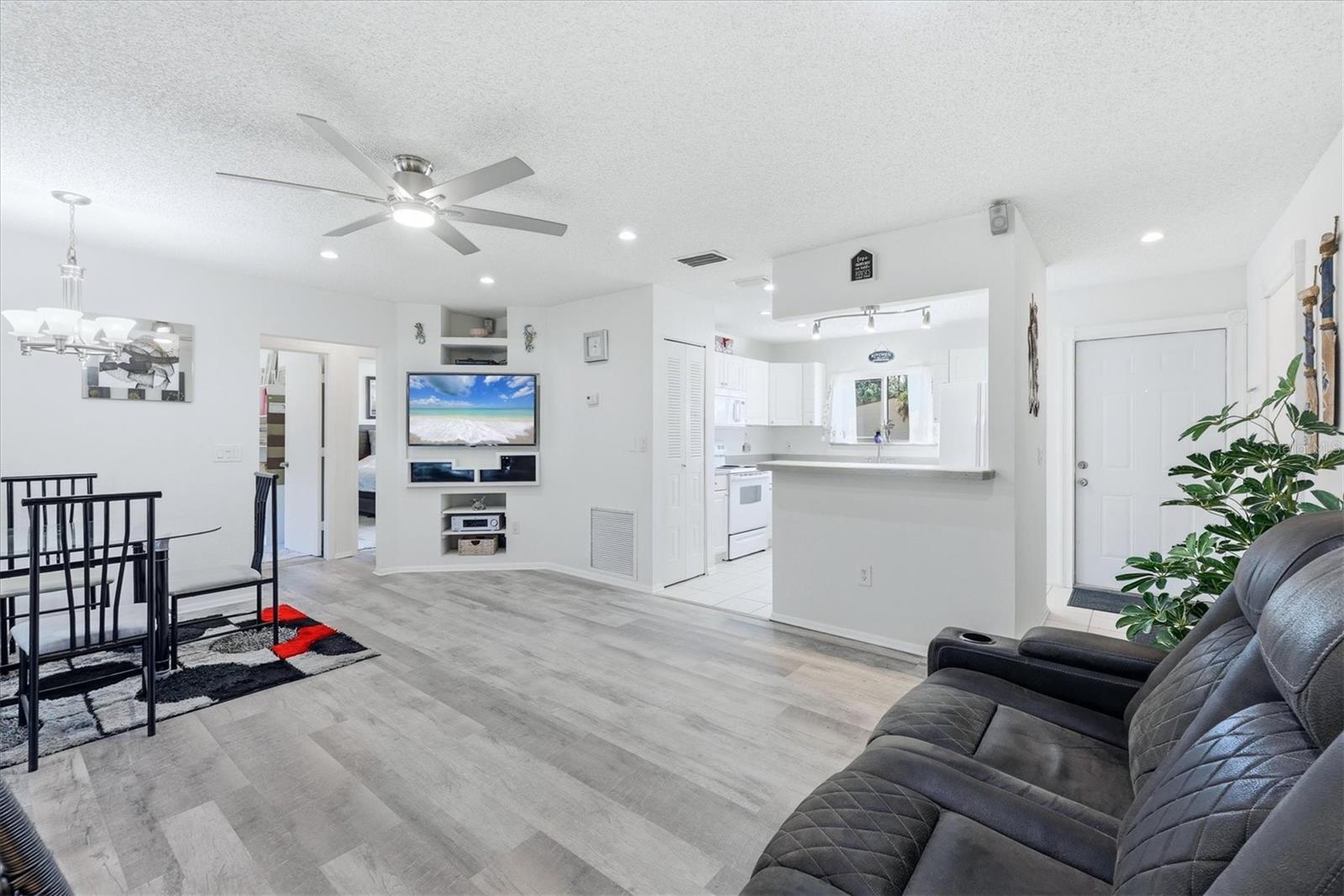 4044 S SALFORD BLVD, NORTH PORT, FL, 34287