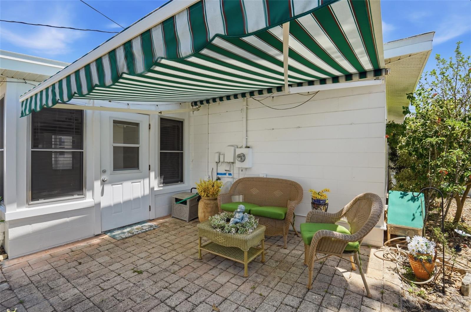 5941 49TH AVE N, KENNETH CITY, FL, 33709