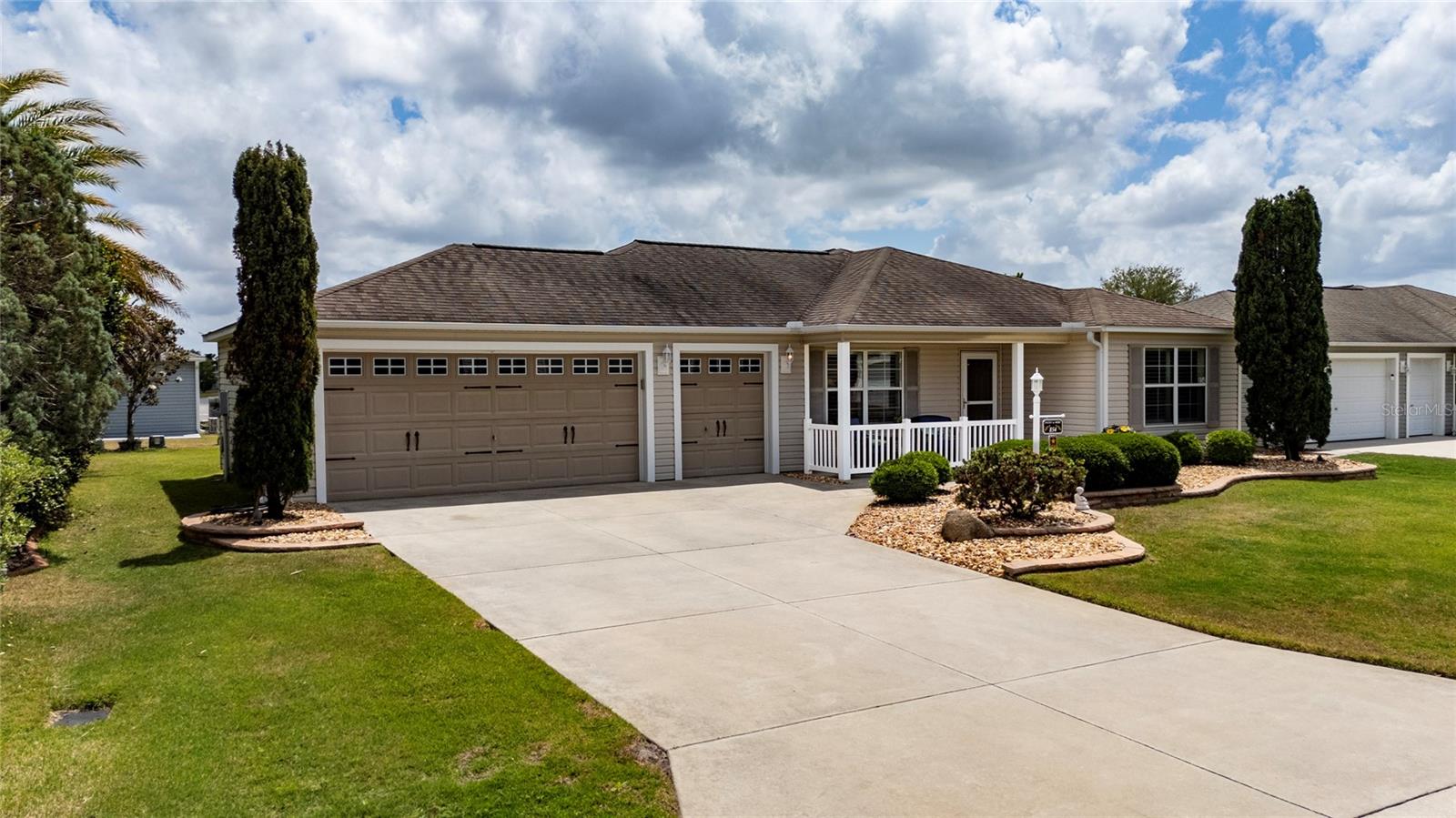 854 FENWICK LOOP, THE VILLAGES, FL, 32163