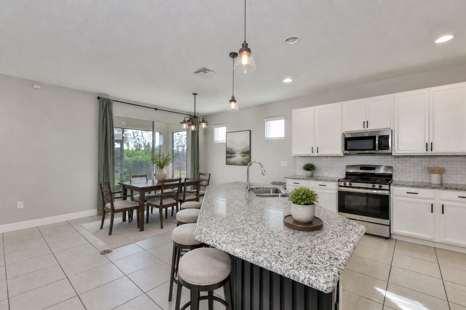 6207 VOYAGERS PL, APOLLO BEACH, FL, 33572