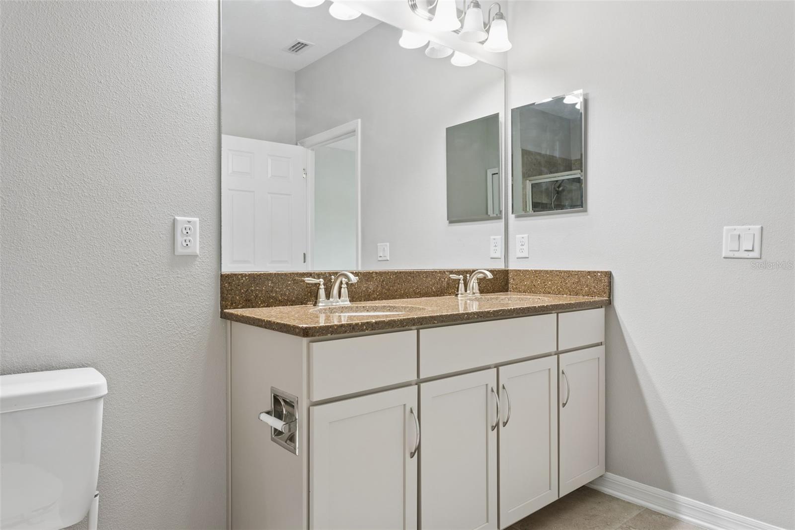 30090 SOUTHWELL LN, WESLEY CHAPEL, FL, 33543
