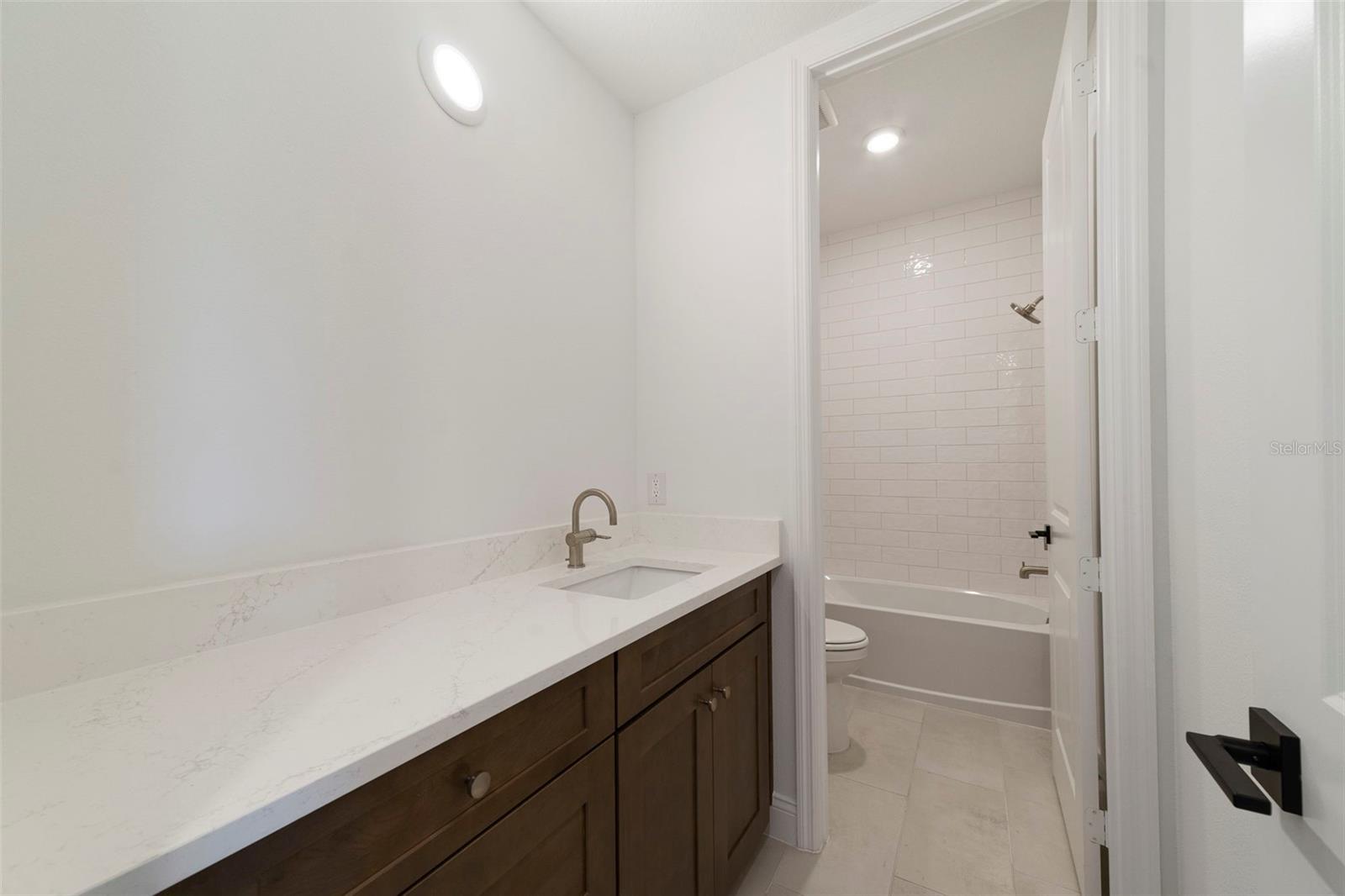 5260 SPARROW TREE PT, SANFORD, FL, 32773