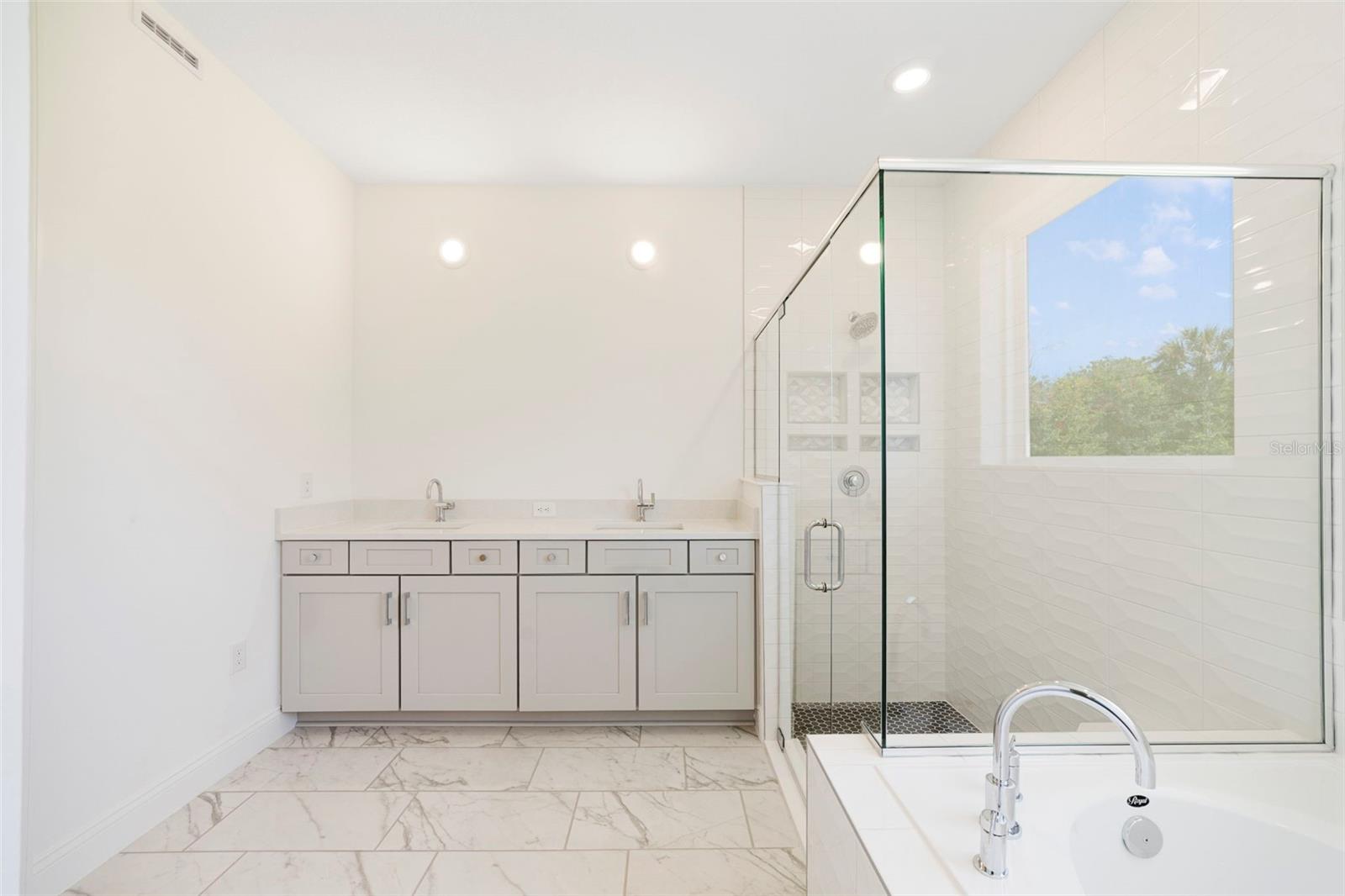 5260 SPARROW TREE PT, SANFORD, FL, 32773