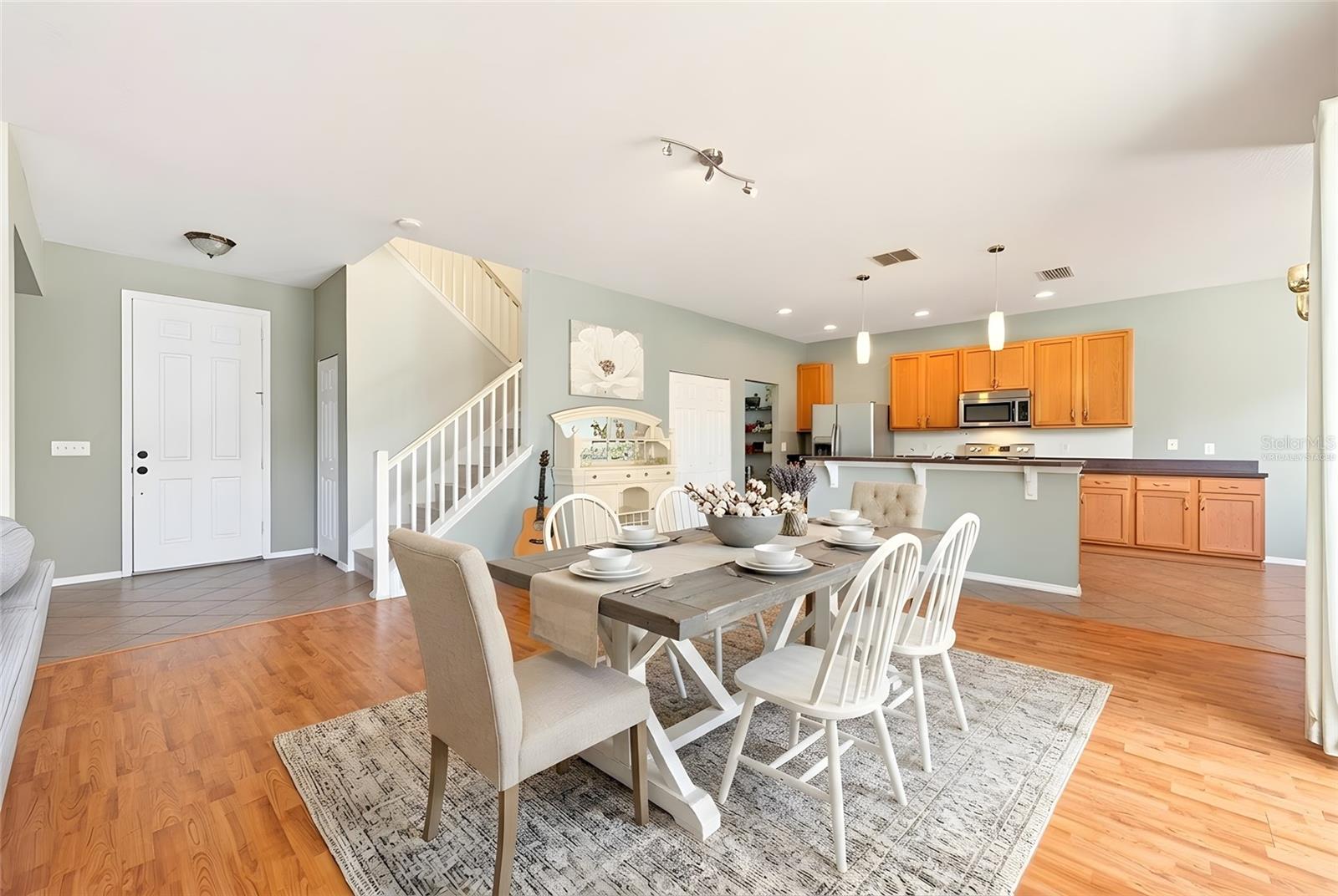 1681 STRATHMORE CIR, MOUNT DORA, FL, 32757