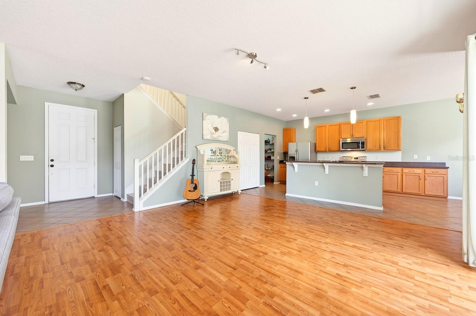 1681 STRATHMORE CIR, MOUNT DORA, FL, 32757