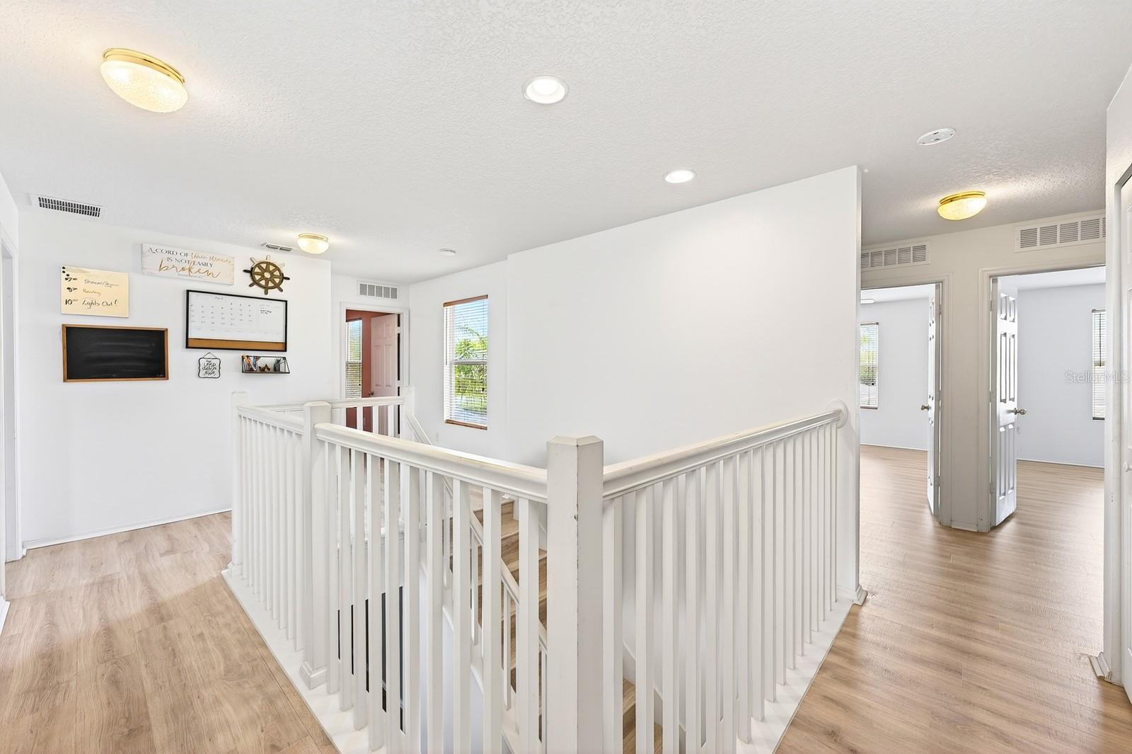 1681 STRATHMORE CIR, MOUNT DORA, FL, 32757