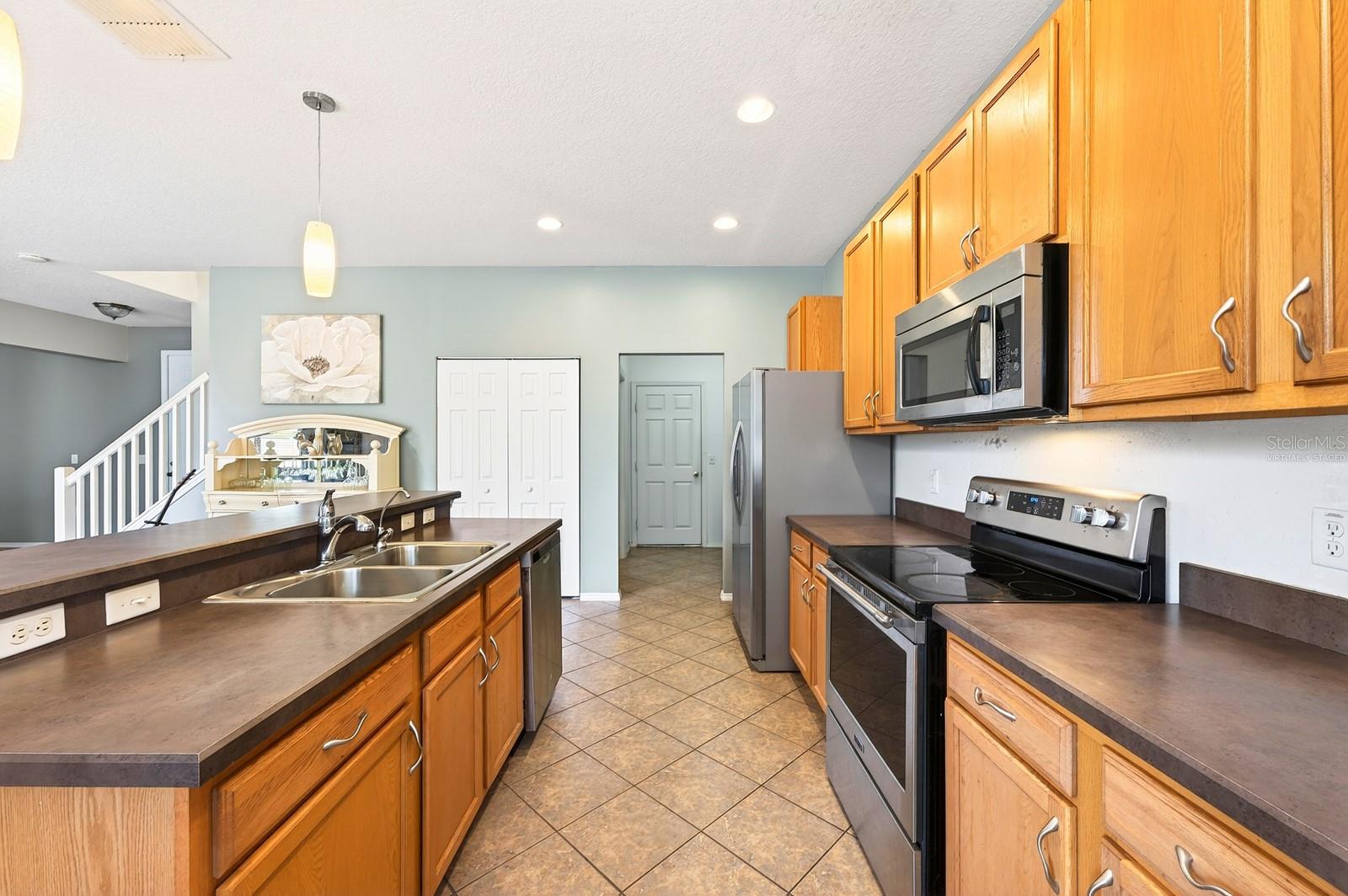 1681 STRATHMORE CIR, MOUNT DORA, FL, 32757