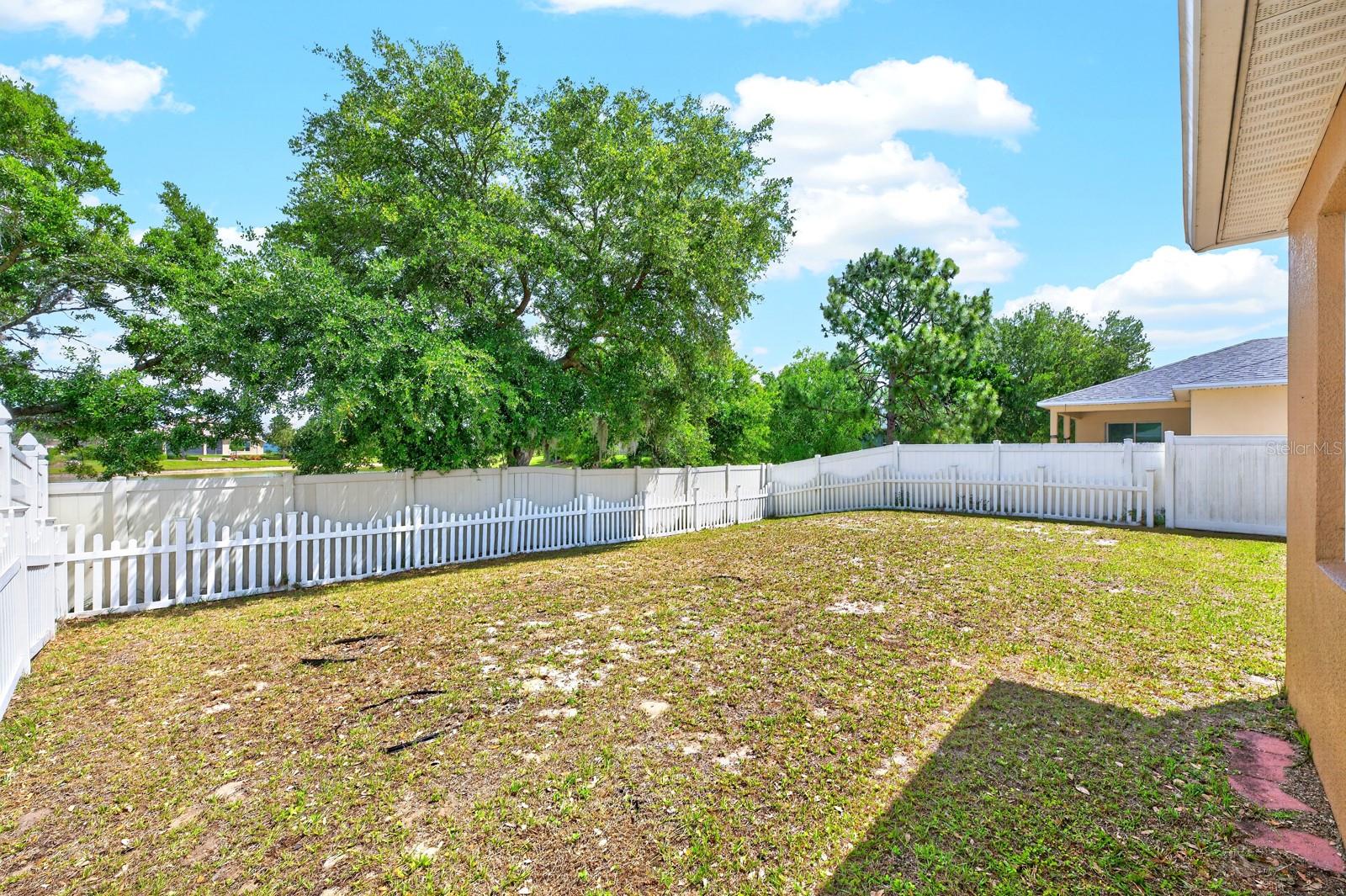 1681 STRATHMORE CIR, MOUNT DORA, FL, 32757