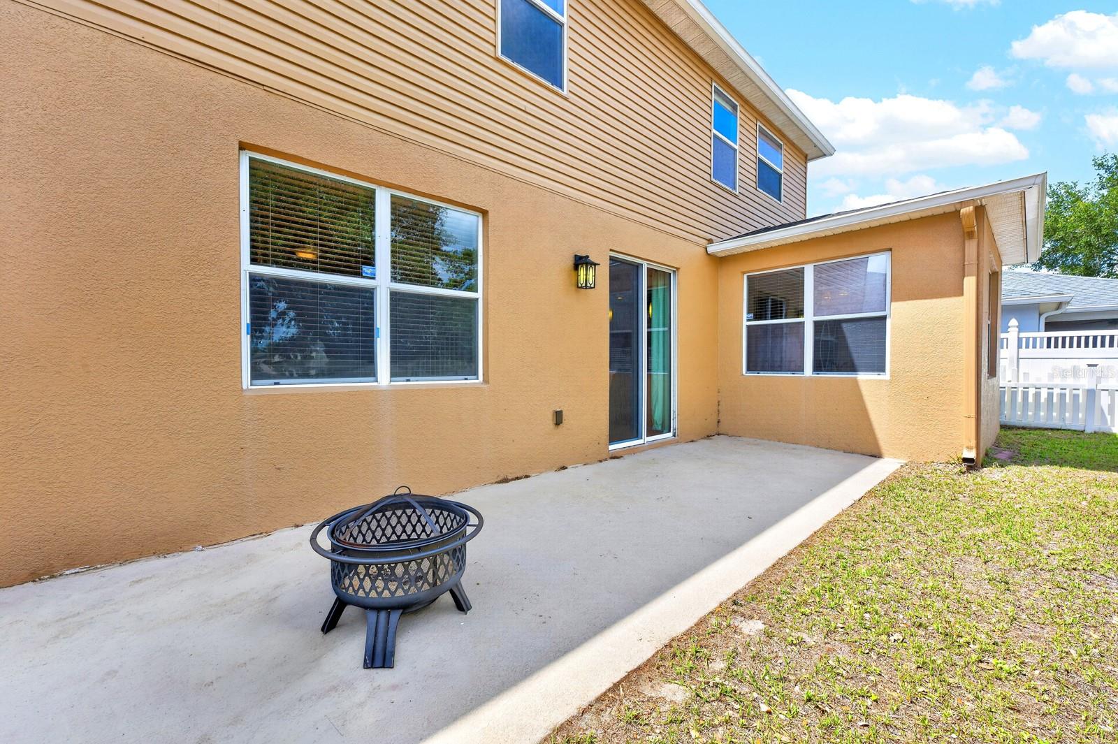 1681 STRATHMORE CIR, MOUNT DORA, FL, 32757