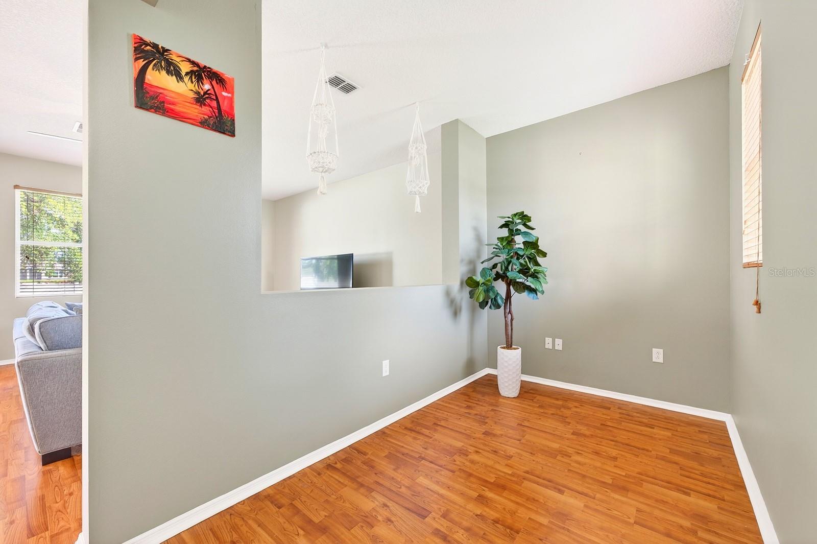 1681 STRATHMORE CIR, MOUNT DORA, FL, 32757