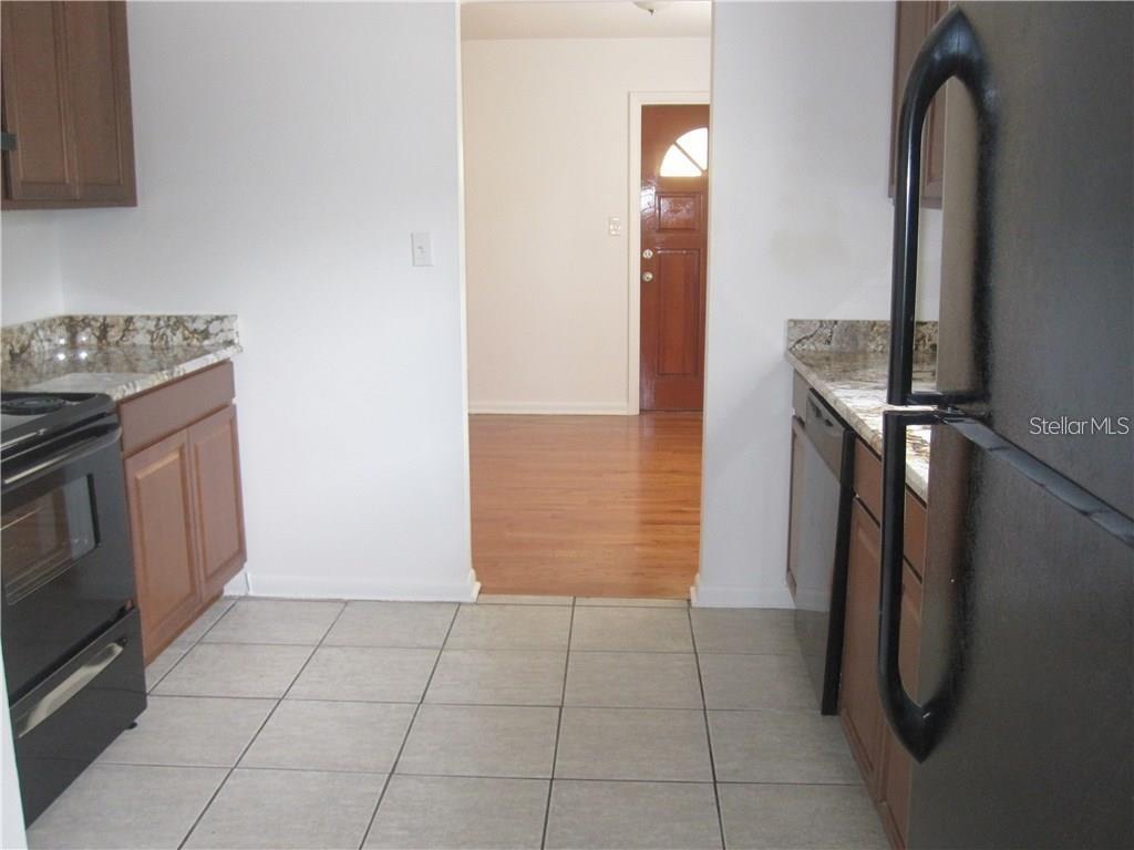 3302 W WALLACE AVE, TAMPA, FL, 33611