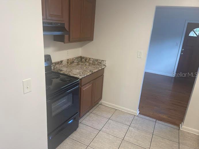 3302 W WALLACE AVE, TAMPA, FL, 33611