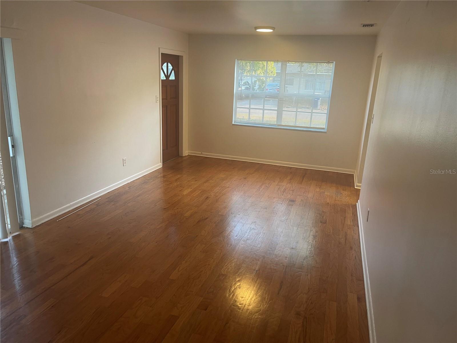 3302 W WALLACE AVE, TAMPA, FL, 33611