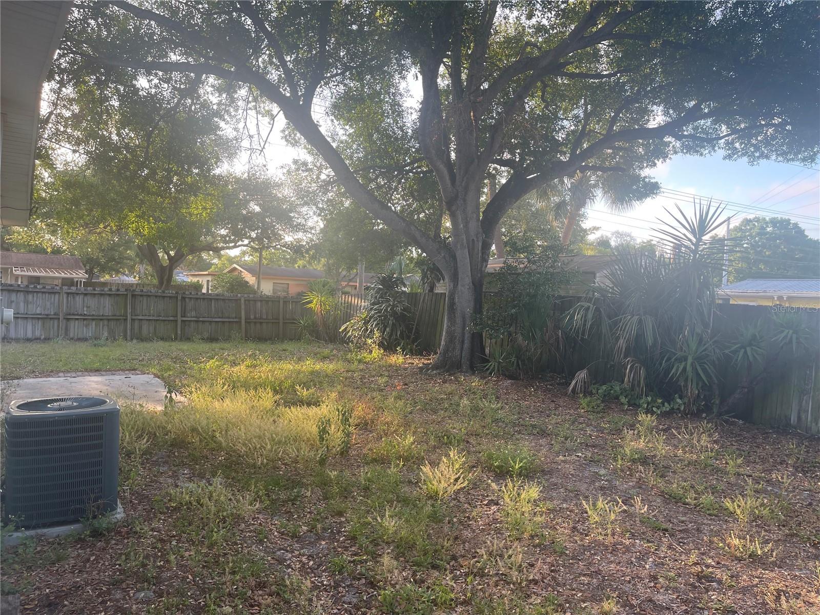 3302 W WALLACE AVE, TAMPA, FL, 33611