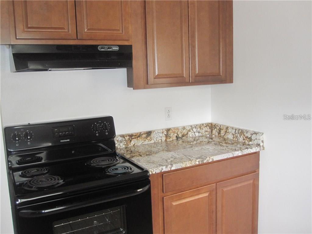 3302 W WALLACE AVE, TAMPA, FL, 33611