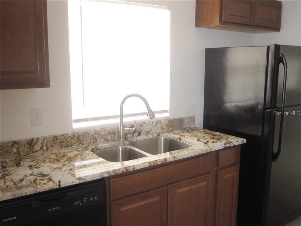 3302 W WALLACE AVE, TAMPA, FL, 33611