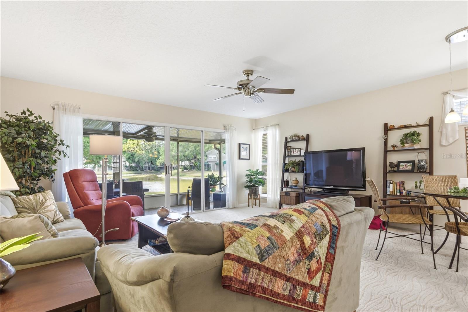 9034 LAKE PLACE LN #9034, TAMPA, FL, 33634