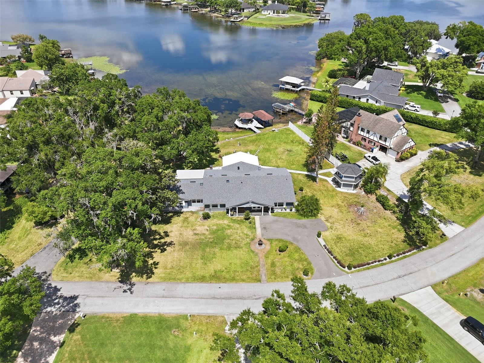 3678 E LAKE DR, LAND O LAKES, FL, 34639