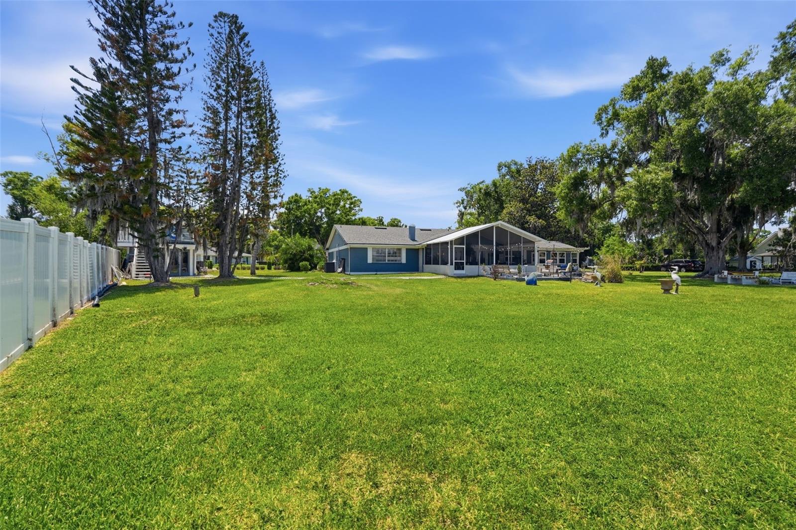 3678 E LAKE DR, LAND O LAKES, FL, 34639