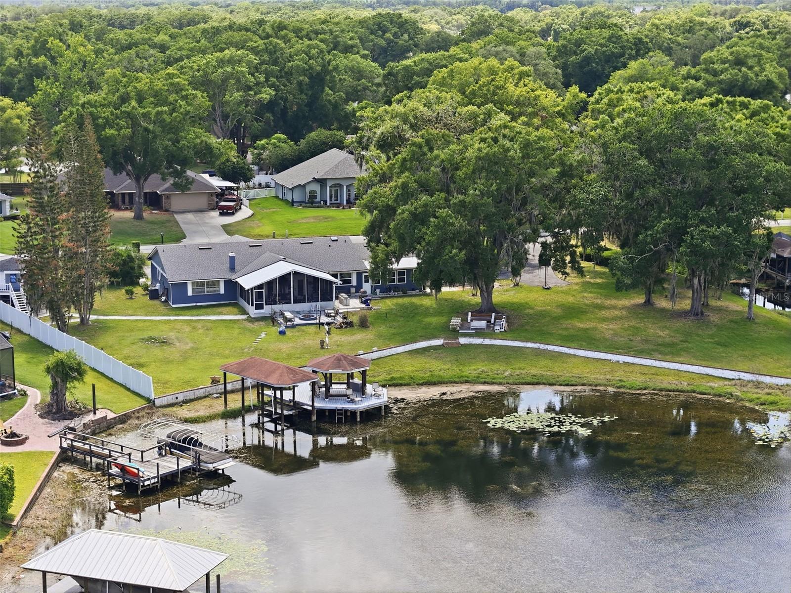 3678 E LAKE DR, LAND O LAKES, FL, 34639