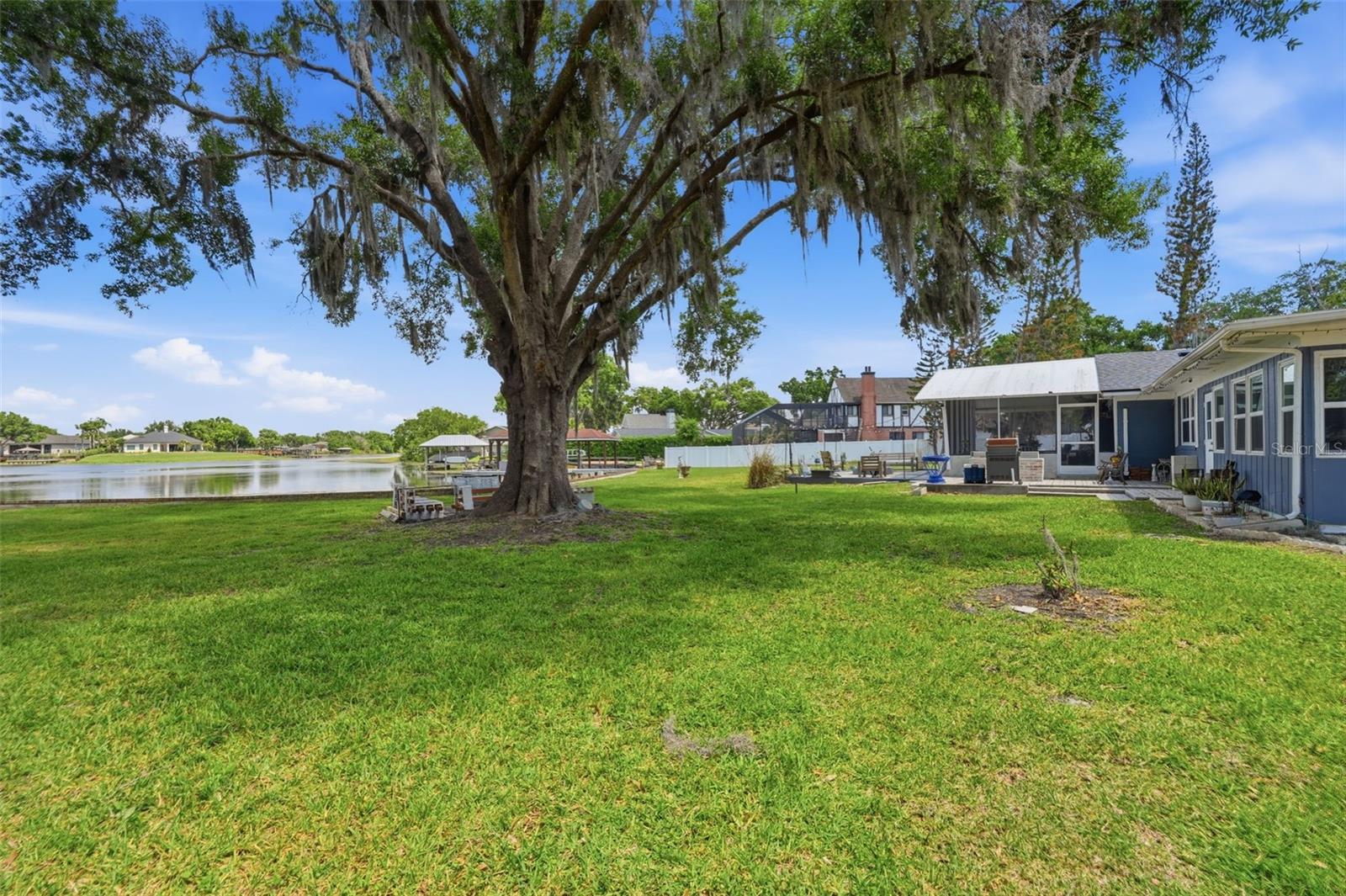 3678 E LAKE DR, LAND O LAKES, FL, 34639