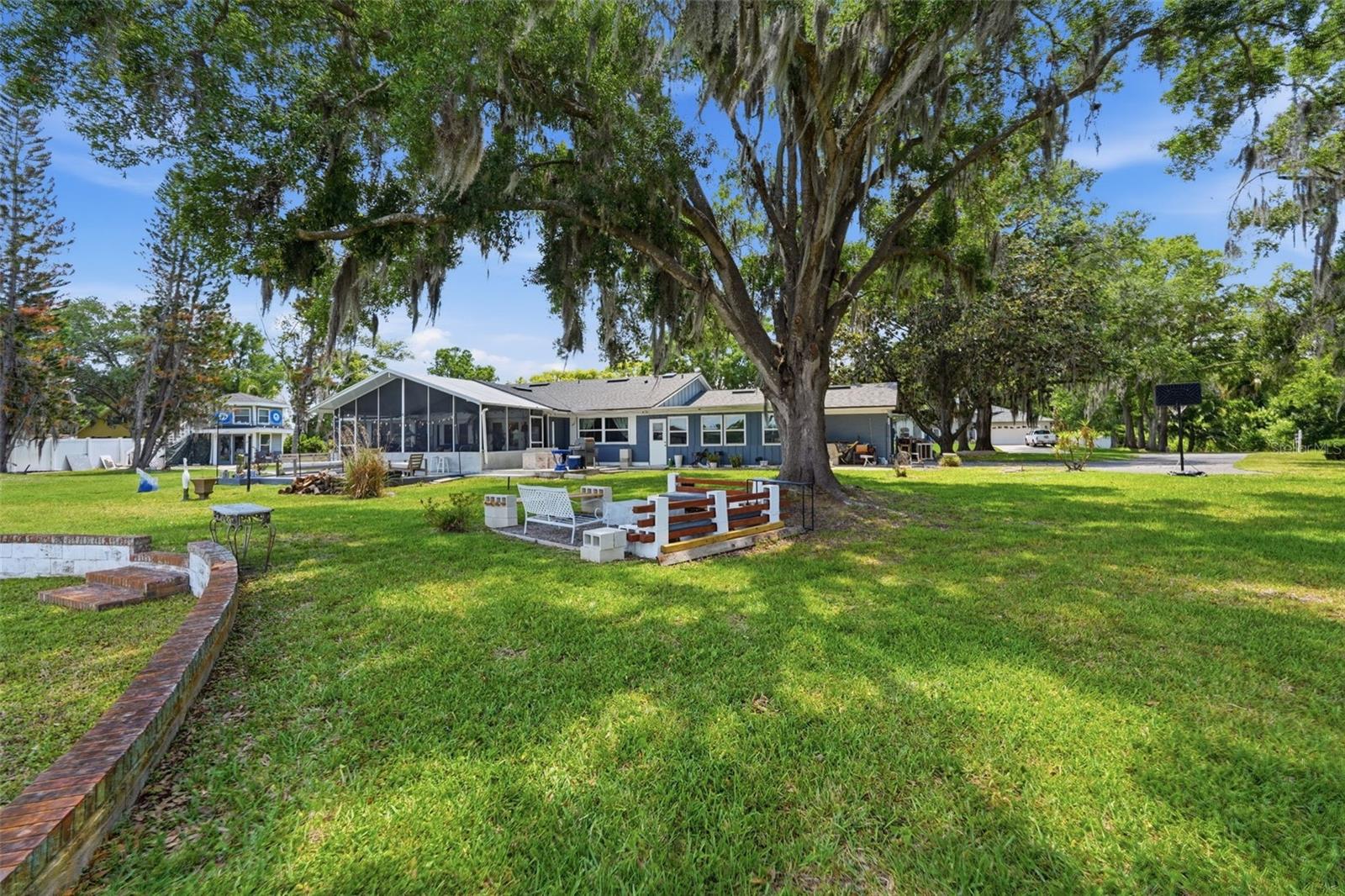 3678 E LAKE DR, LAND O LAKES, FL, 34639