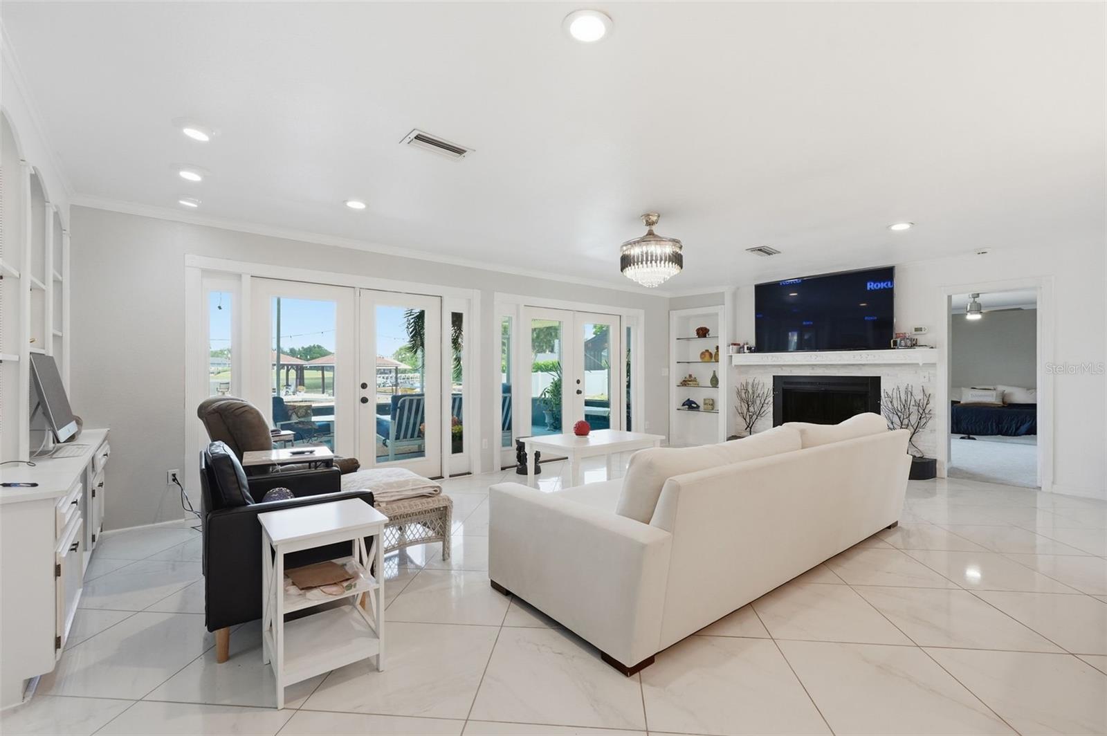 3678 E LAKE DR, LAND O LAKES, FL, 34639