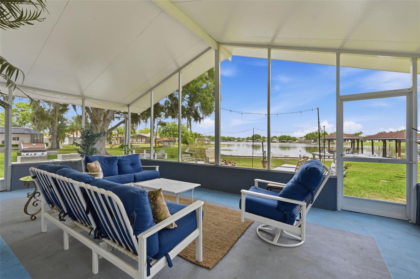 3678 E LAKE DR, LAND O LAKES, FL, 34639