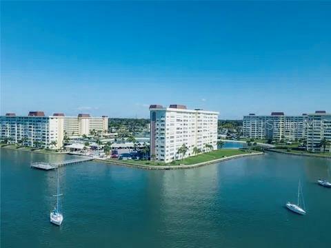4575 COVE CIR #1105, ST PETERSBURG, FL, 33708