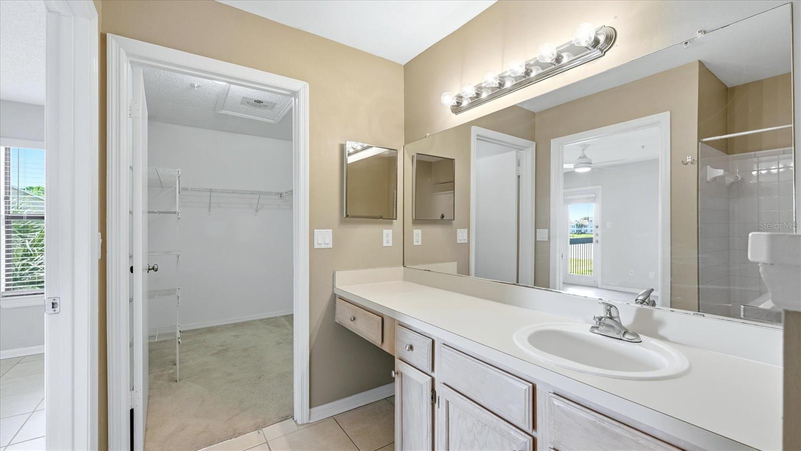 4033 CROCKERS LAKE BLVD #28, SARASOTA, FL, 34238
