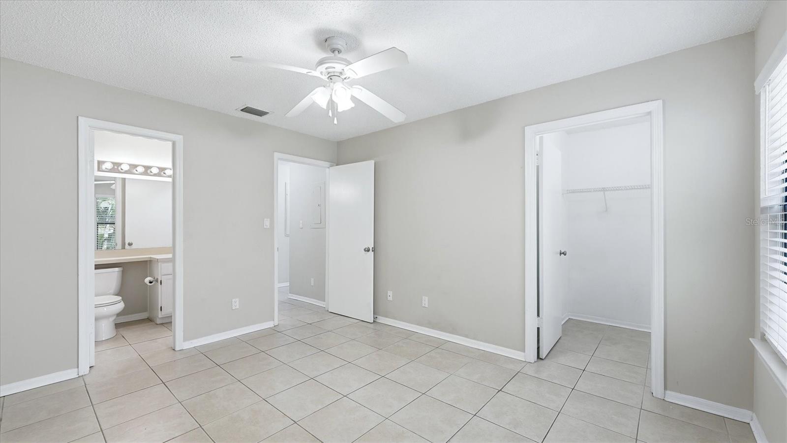 4033 CROCKERS LAKE BLVD #28, SARASOTA, FL, 34238