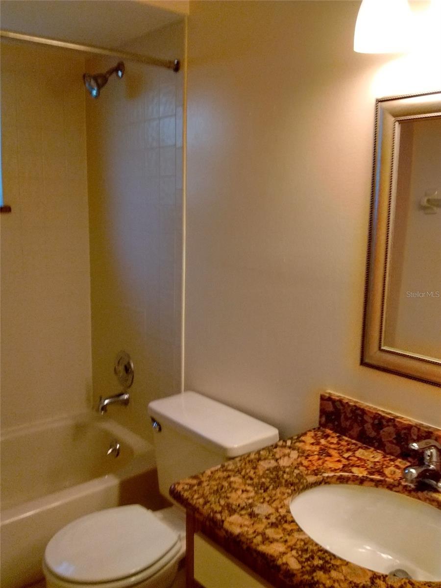 4033 ANNA DR, APOPKA, FL, 32703