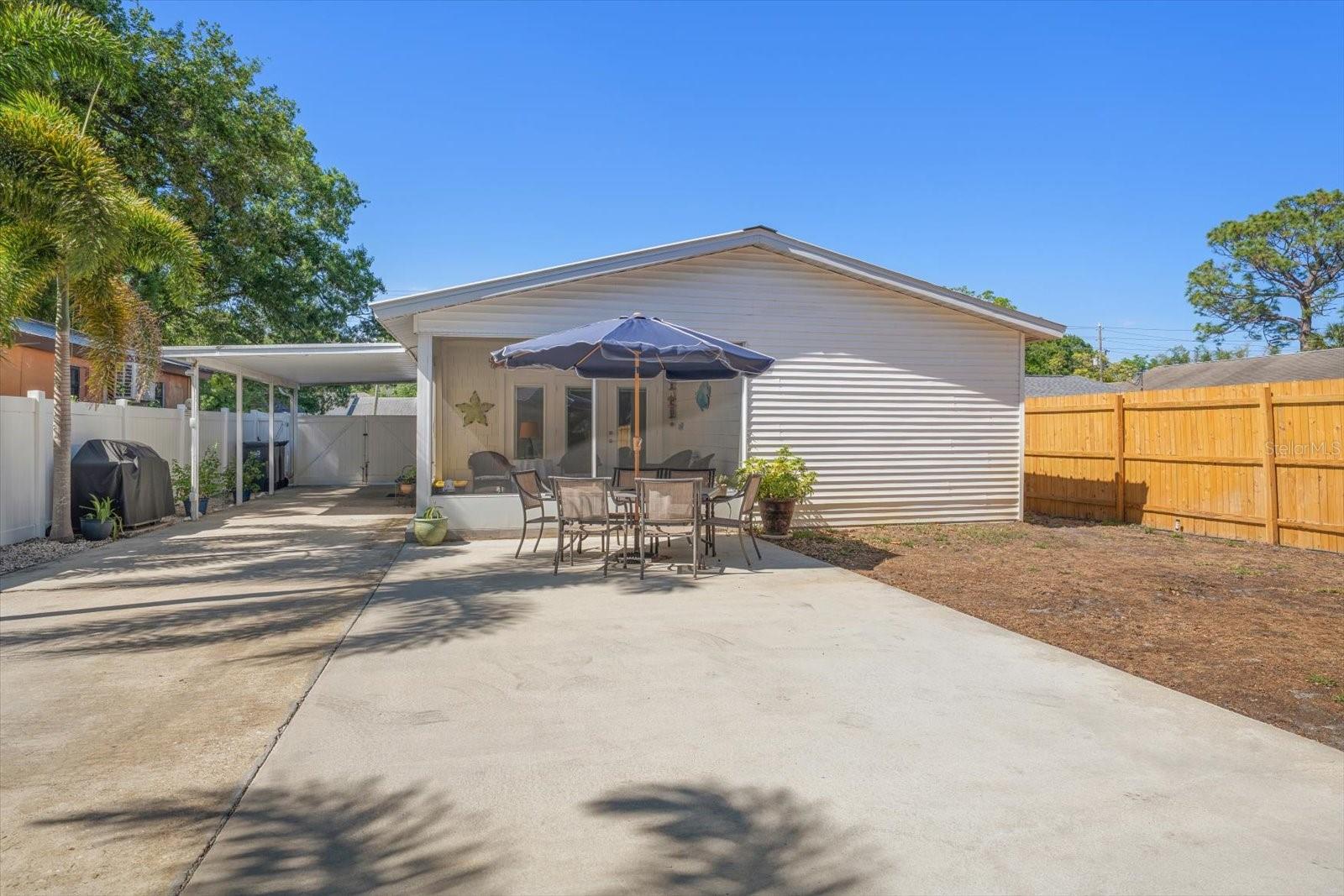 3290 70TH AVE N, ST PETERSBURG, FL, 33702