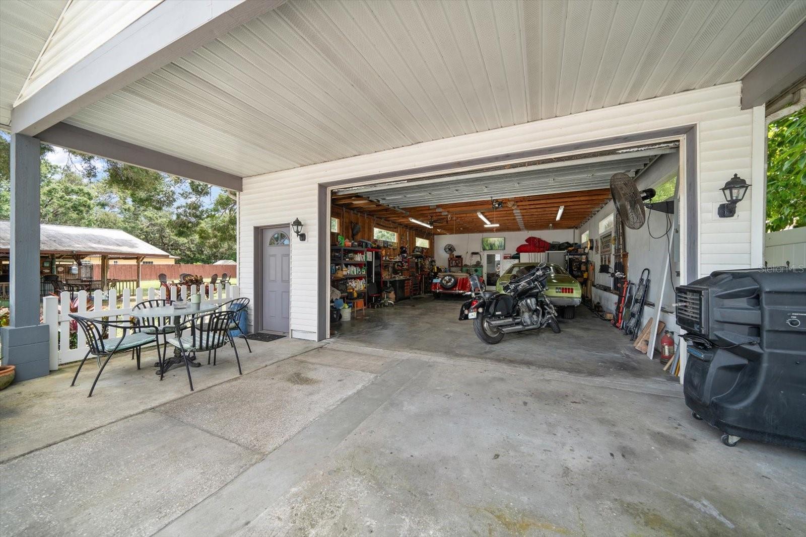 3290 70TH AVE N, ST PETERSBURG, FL, 33702