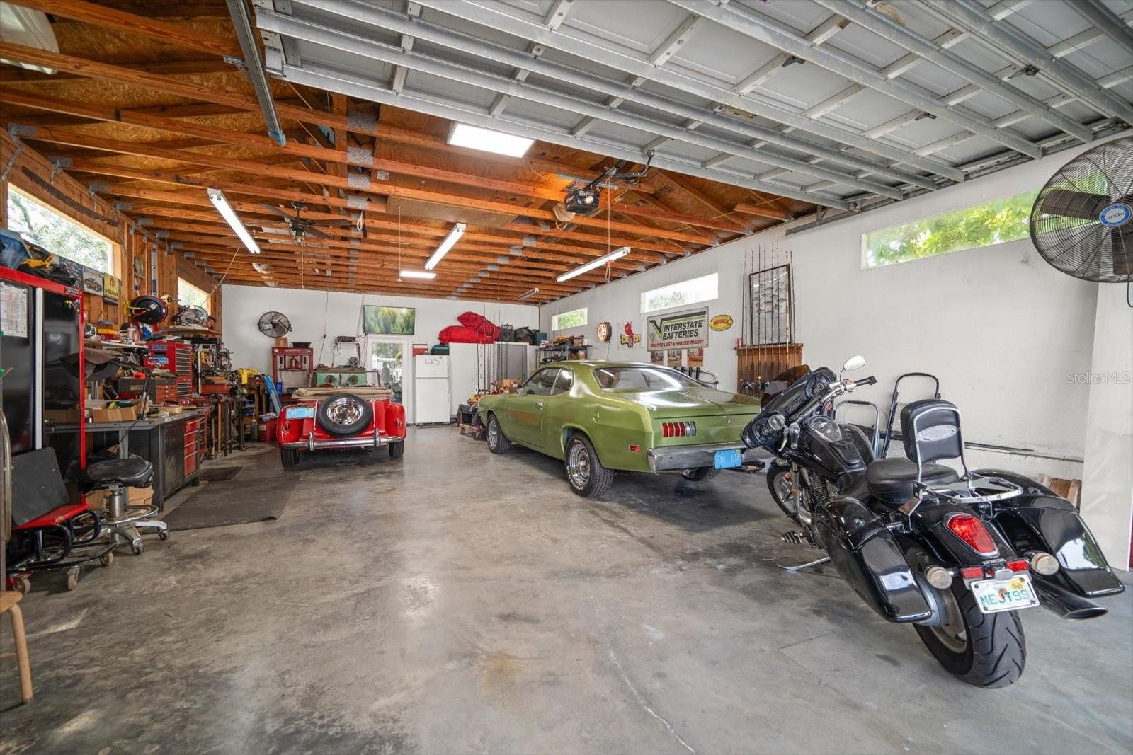 3290 70TH AVE N, ST PETERSBURG, FL, 33702