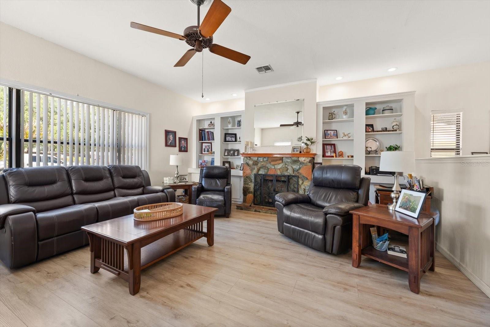 3290 70TH AVE N, ST PETERSBURG, FL, 33702