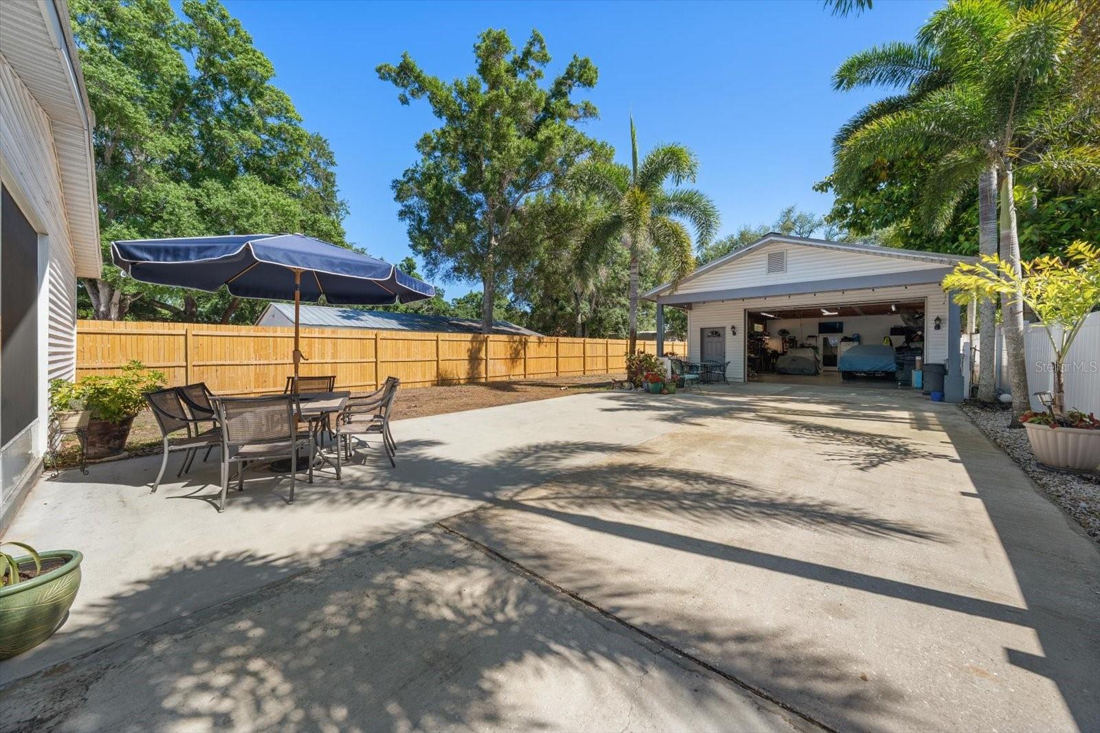 3290 70TH AVE N, ST PETERSBURG, FL, 33702