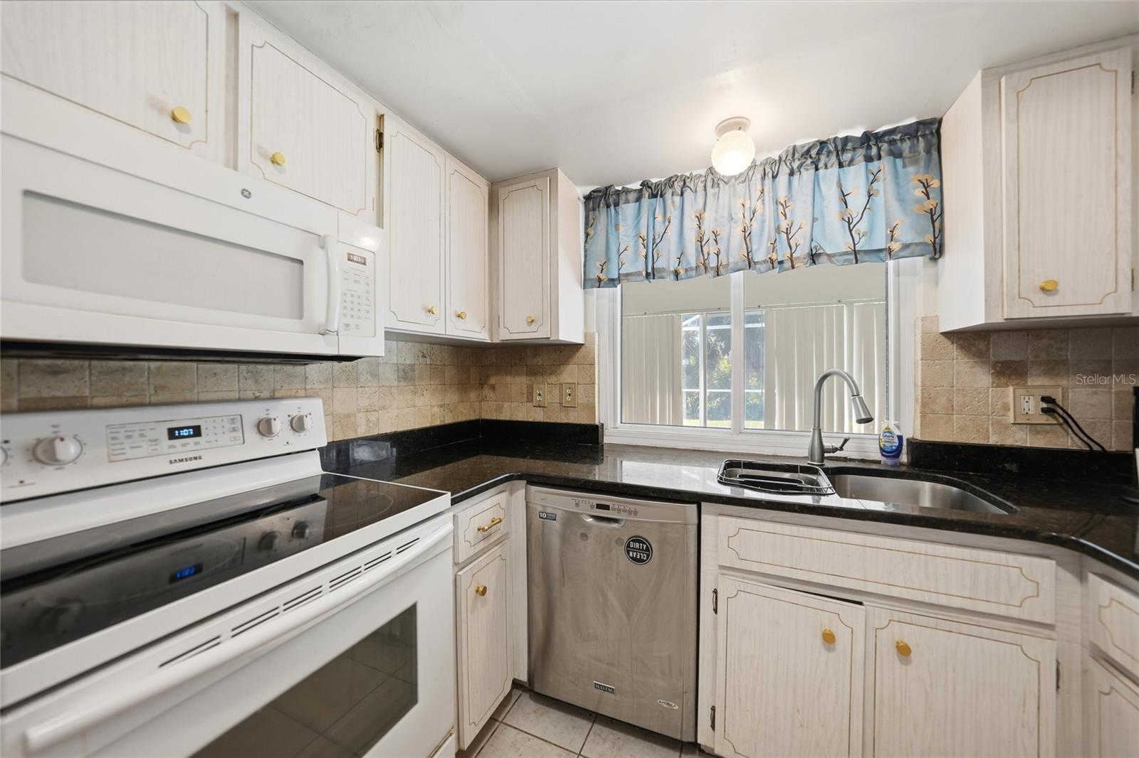 1614 VISCAYA DR, PORT CHARLOTTE, FL, 33952