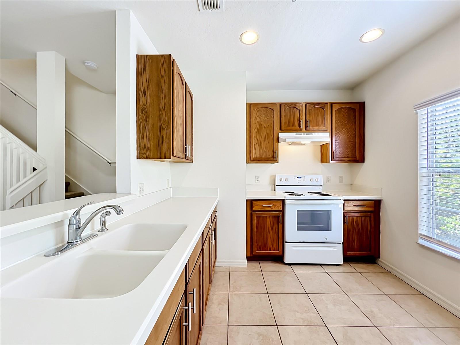 439 OLD FARM LN, WINTER SPRINGS, FL, 32708