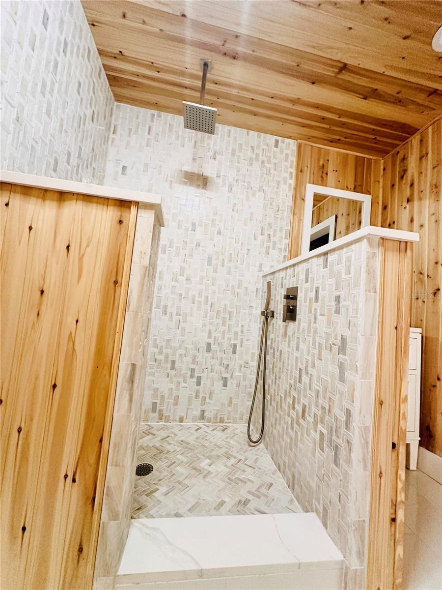 1 CUNNINGHAM DR, NEW SMYRNA BEACH, FL, 32168